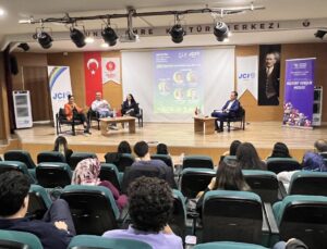 Keçiören’de Geleceğin Liderleri Buluştu: Yapay Zekâ Destekli Çözümler Zirvesi