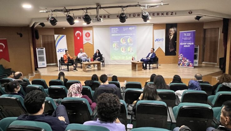 Keçiören’de Geleceğin Liderleri Buluştu: Yapay Zekâ Destekli Çözümler Zirvesi