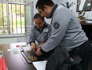Güvenlik Görevlilerinden Örnek Davranış: Değerli Ziynet Eşyaları Sahibine Ulaştırıldı