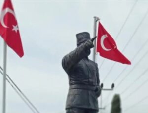 Yumurtalık’ta Bayrak Seferberliği: Tüm Mahallelerde Yenileme Çalışmaları Bitti