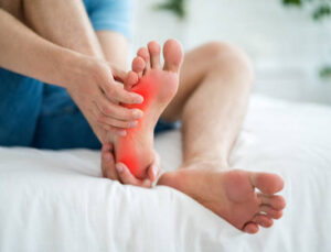 Diyabetik Ayak Alarmı: Yaralar İyileşmiyor, Bacak Kaybı Riski Artıyor