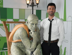 Alper Saylık, ‘Erhan’ Karakteriyle Gelecek Kaygısı, İşsizlik ve Aile Baskısını Beyazperdeye Taşıyor!