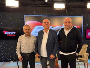 Sunuculuğunu Esra Uçar’ın Üstlendiği “Bizim Star” Müzikali Yeterliliğin Yanı Sıra Beden Dili ve İmaja Da Puan Verecek.