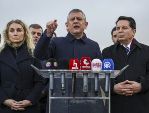 Özgür Özel’den “AK Toroslar” ve “Yargı Soytarılığı” Yaylım Ateşi