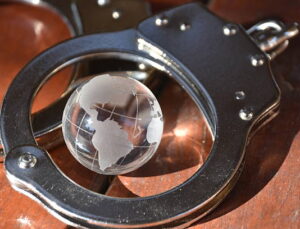 Kırmızı bültenle ve ulusal seviyede aranan 14 suçlu Türkiye’ye getirildi