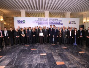 Siyasi Yaklaşımımız Ne Olursa Olsun; İmamoğlu’nu Desteklememiz Önemli