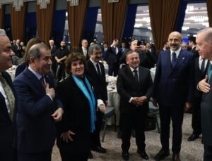 AK Kadrolarla İftar Buluşması: Demokrasiye Düşen Gölgeleri Beraber Kaldırdık