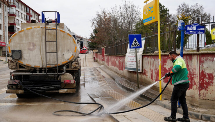 Keçiören’de Hijyen Seferberliği: Ekipler Gece Gündüz Sahada!