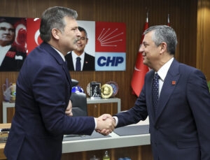 Sol Siyasette İstanbul Zirvesi: Özgür Özel ve Erkan Baş Bir Araya Geldi!