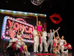 90’lar Ekspresi Kapalı Gişe, Yonca Evcimik’ten Unutulmaz Performans