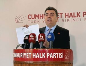 Zeynel Emre: Kaybettiğini Gören İktidar İnsanların Mahrem Görüntülerinden Medet Ummakta