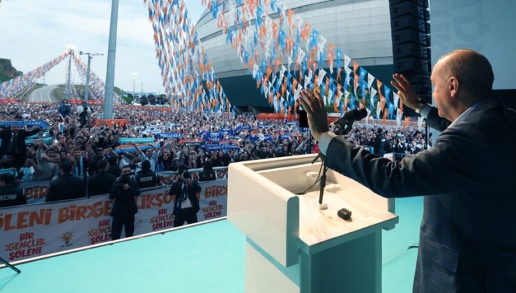 Erdoğan’dan Gençliğe Tarihi Mesaj: Büyük Türkiye’nin Şafağı Burada Atıyor