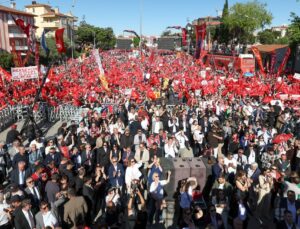 Balıkesir’de Emeklilerden İktidara Sorular: Bu Maaşla Yaşanmaz