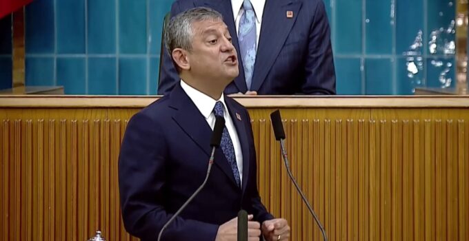 Özgür Özel’den İktidara Temmuz Muhtırası: Asgari Ücrete Ara Zam Anayasal Zorunluluk!