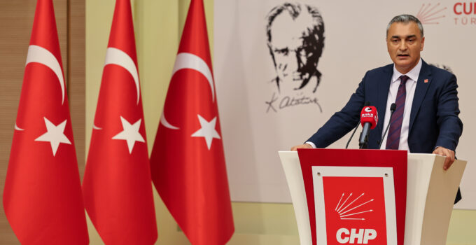 Sözcü Müslim Sarı: 57 Kişilik Parti Meclisinden 27 İsim Görevini Bıraktı!