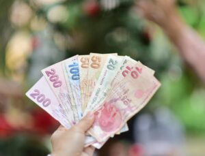 Yoksulluk Sınırı 114 Bin TL’yi Aşarken Sağlık Çalışanı Alın Terinin Karşılığını Alamıyor