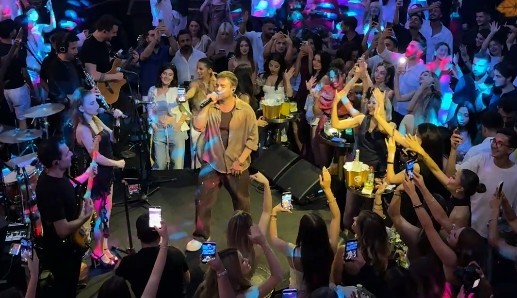 Murat Dalkılıç’tan Hayranlarına 5 Saatlik Müzik Ziyafeti!