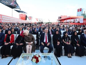 İrade Bizim Zafer Bizim: Cumhurbaşkanı Erdoğan Tarihi Yıldönümünde Kürsüdeydi!
