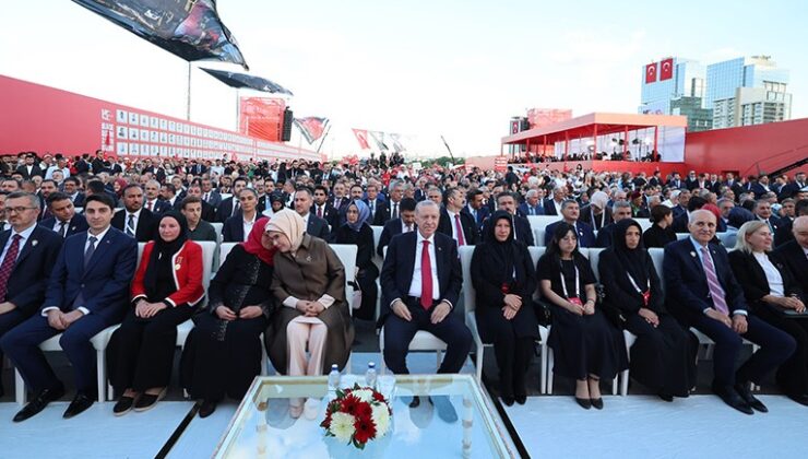 İrade Bizim Zafer Bizim: Cumhurbaşkanı Erdoğan Tarihi Yıldönümünde Kürsüdeydi!