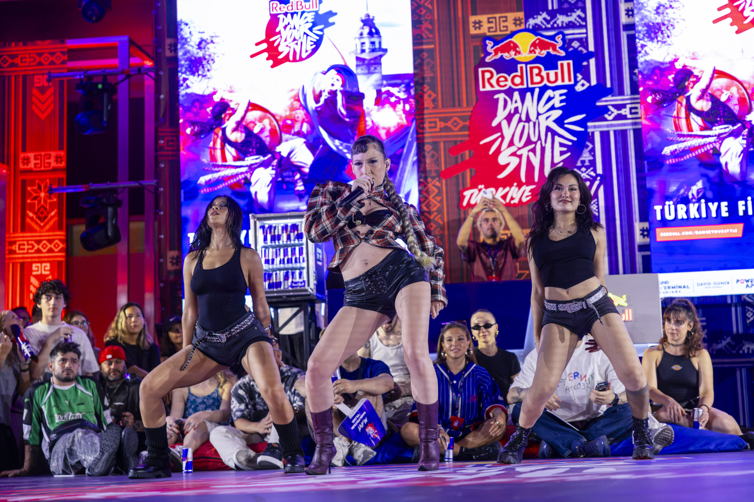 Dansın Sınır Tanımayan Gücü: Red Bull Sahnesi Alev Aldı!