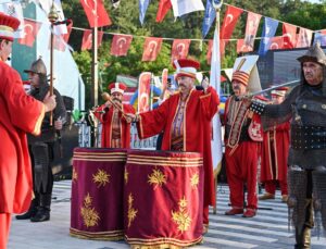 Bursa Fetih Coşkusunu Yaşıyor: 700 Yıllık Gurur Keles’te Şahlandı!