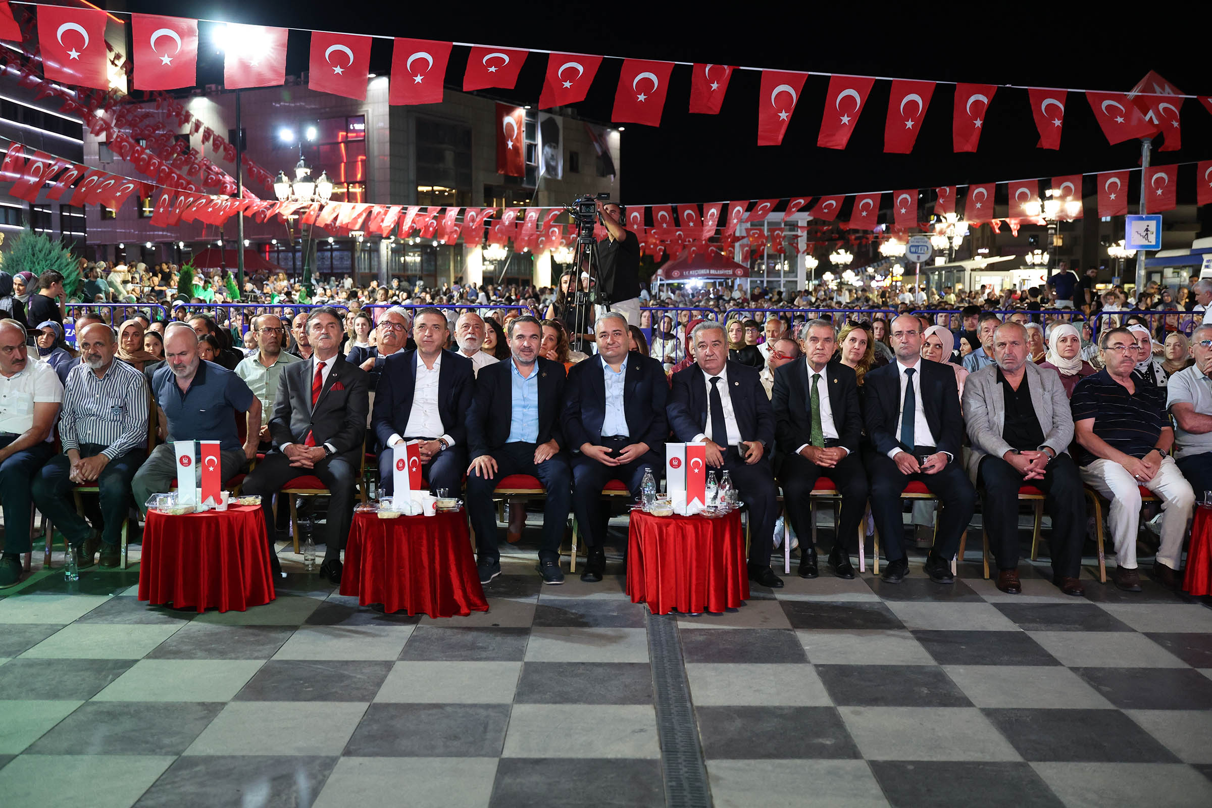 Keçiören Belediyesi’nden Mevlid Kandili Programı: Dualar ve İlahiler Gökyüzüne Yükseldi!