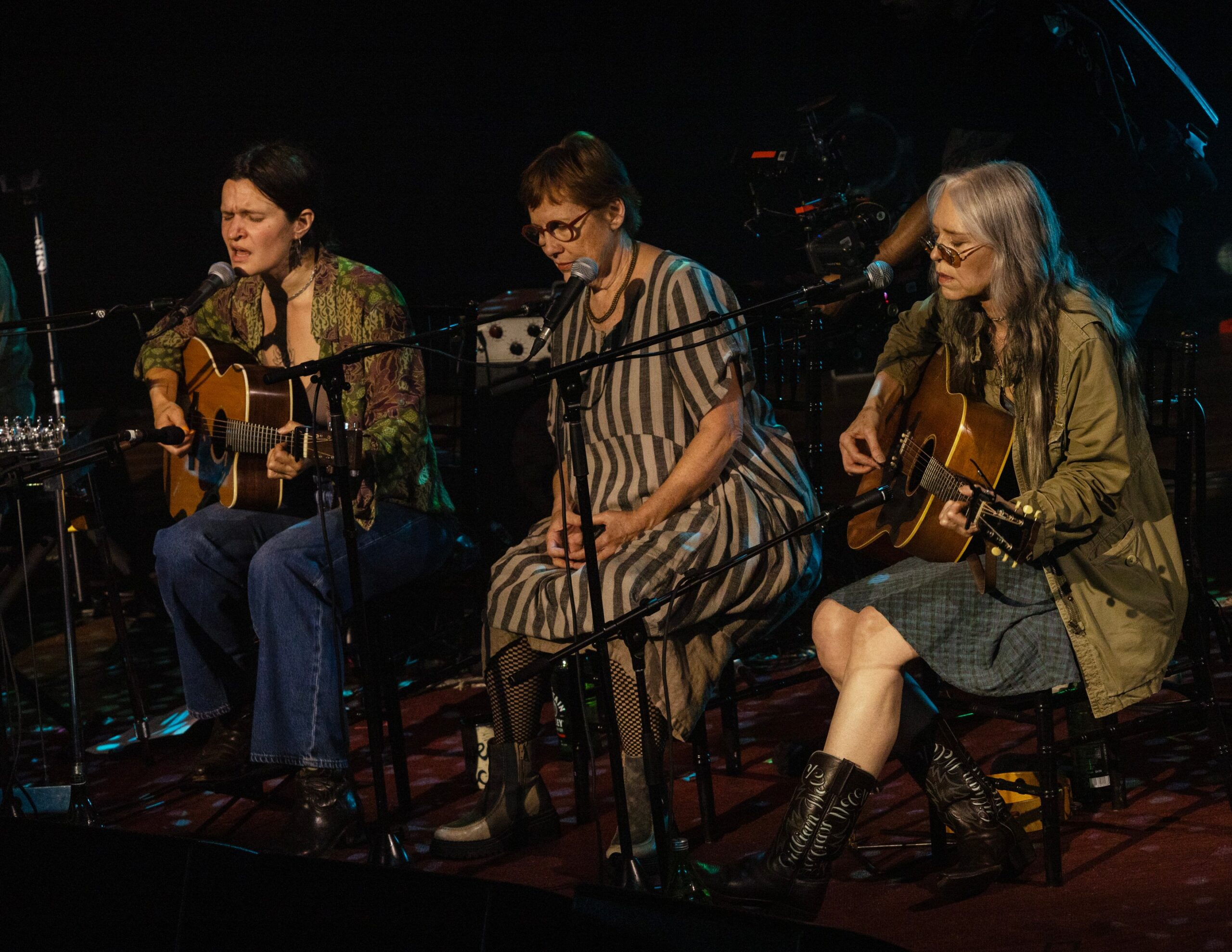 Big Thief, Nashville’de Üçlü Albümü Horsepower’ı Sürpriz Bir Konserle Tanıttı