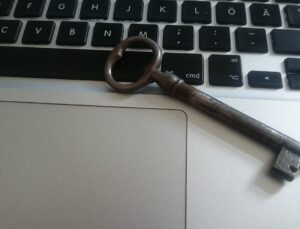 Güçlü ve Hatırlanabilir Parola Oluşturmanın Altın Kuralları