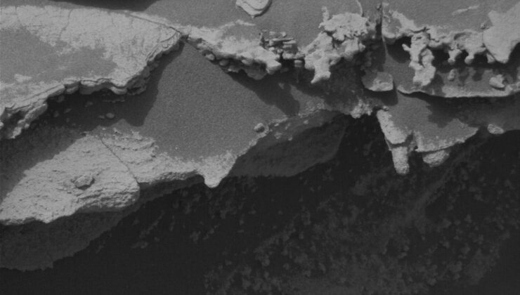 NASA Curiosity Aracı Sharp Dağı Tırmanışını Sürdürüyor