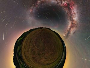 NASA’nın Astronomi Günün Görüntüsü Serisinde Perseid Meteor Yağmuru Yer Aldı