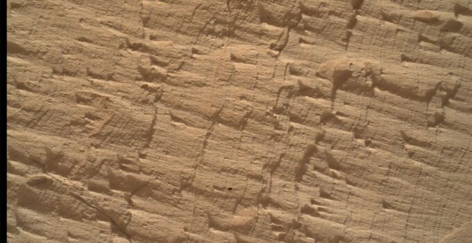 NASA’nın Curiosity Aracı Gale Krateri’ndeki Yeni Jeolojik Bölgeyi İnceliyor