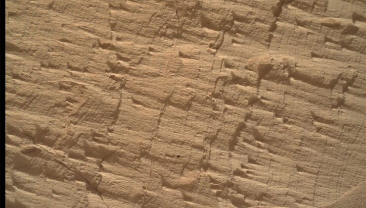 NASA’nın Curiosity Aracı Gale Krateri’ndeki Yeni Jeolojik Bölgeyi İnceliyor