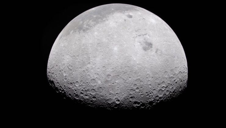 SpaceX’e ait roket parçası Ay yüzeyine çarpacak