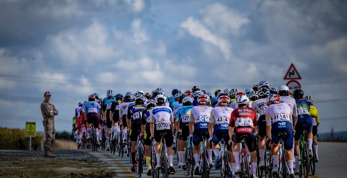 Pedallar İstanbul Yollarında: Baptiste Vadic Sürpriz Bir Finişle Zirveye Yerleşti!