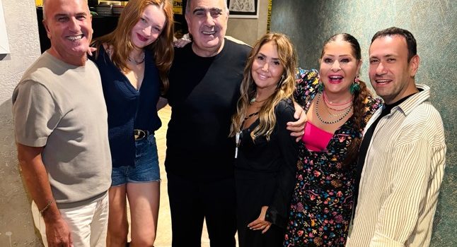 Pop Müziğin İkonik İsmi 63 Yaşında: Yonca Evcimik Doğum Gününü Sürprizle Kutladı!