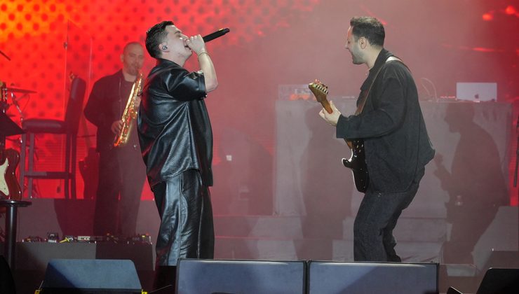 Diyarbakır’da Unutulmaz Gece: Derya Uluğ ve Poizi Rüzgarı Esti!