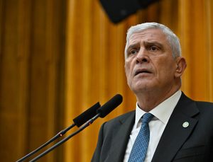 Ankara’da Gündemi Sarsan Açıklamalar: Şafak Baskınları İktidarın Ömrünü Uzatma Çabasıdır