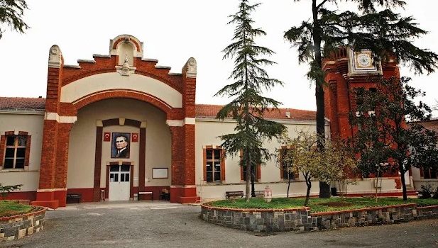 Osmanlı Sanatının İzinde: Yıldız Çini ve Porselen Fabrikası’nın Tarihçesi