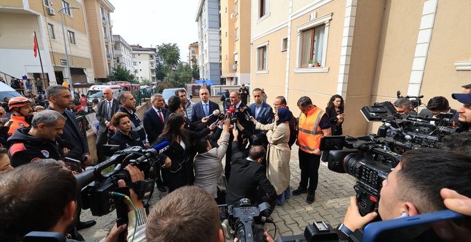Maltepe’deki çökmenin ardından, Şüpheli durumlarda mutlaka belediyeden denetim istenmeli!